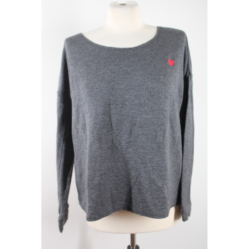 P.J. Salvage M Gray Long Sleeve Red Heart Embroidered Lounge Pajama Top Shirt